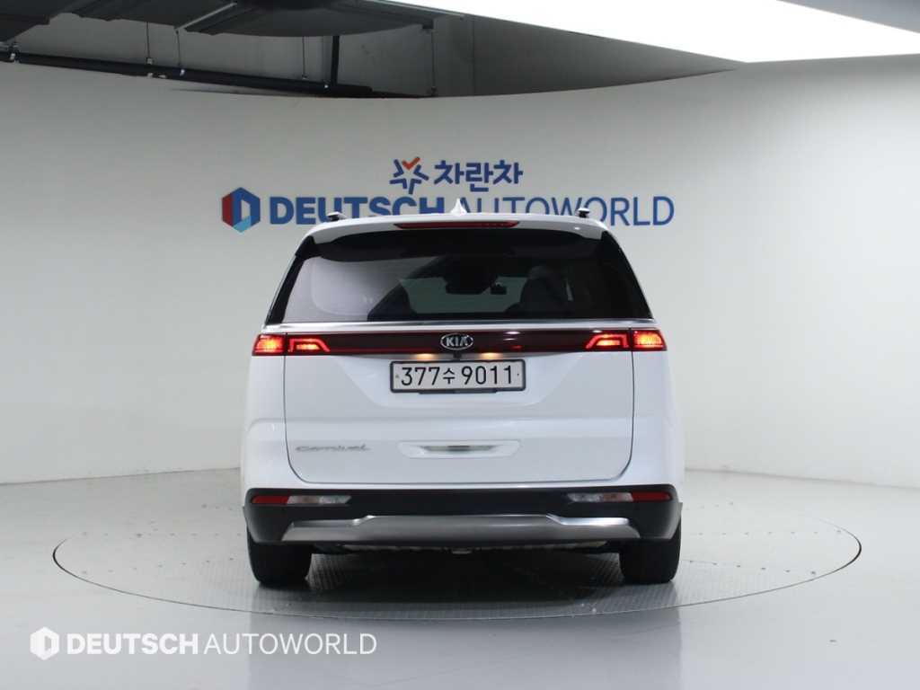 KIA Carnival - Vista 4