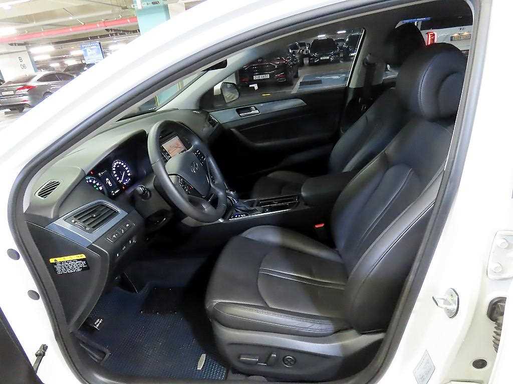 HYUNDAI Sonata - Vista 6