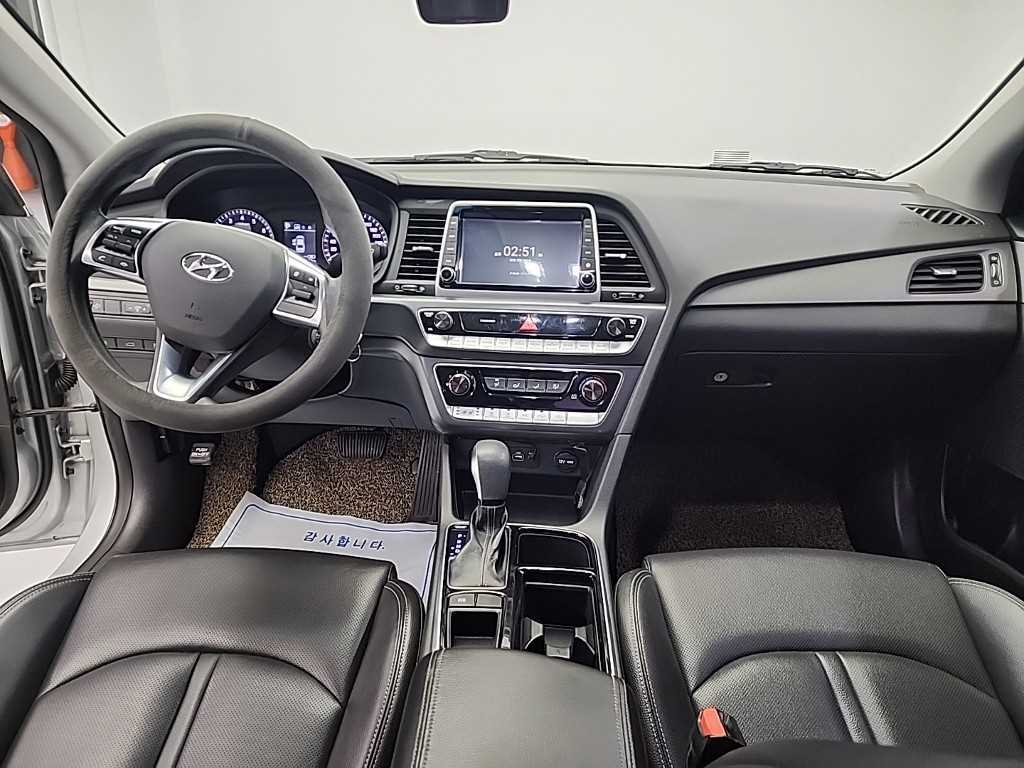 HYUNDAI Sonata - Vista 7