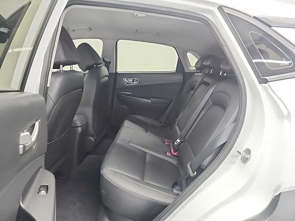 HYUNDAI Kona - Vista 12