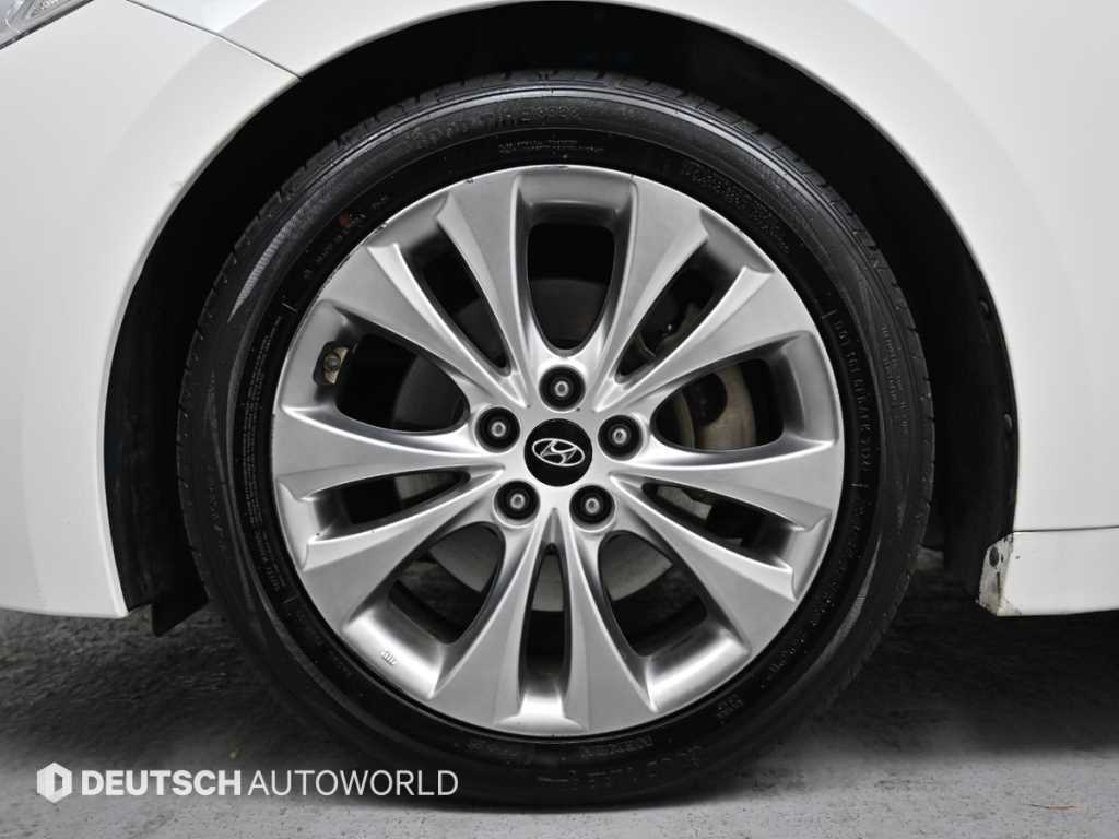 HYUNDAI Grandeur - Vista 5