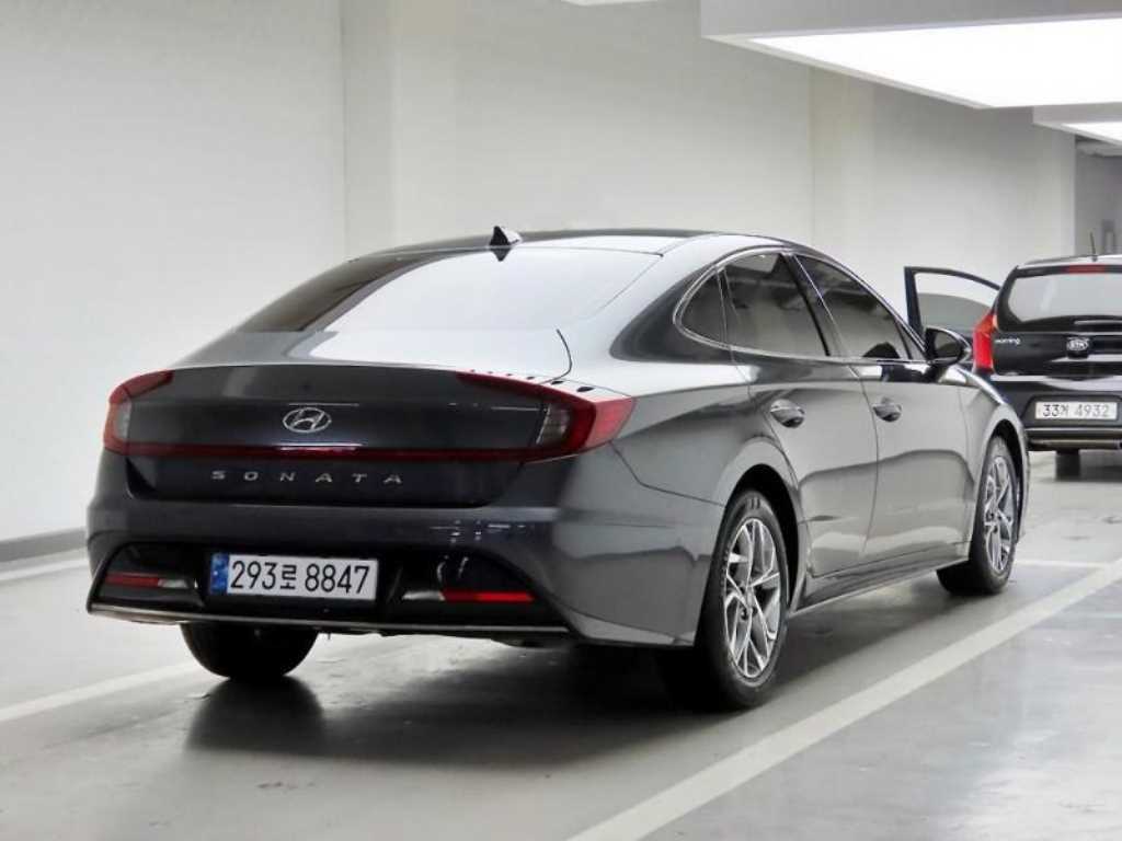 HYUNDAI Sonata - Vista 4