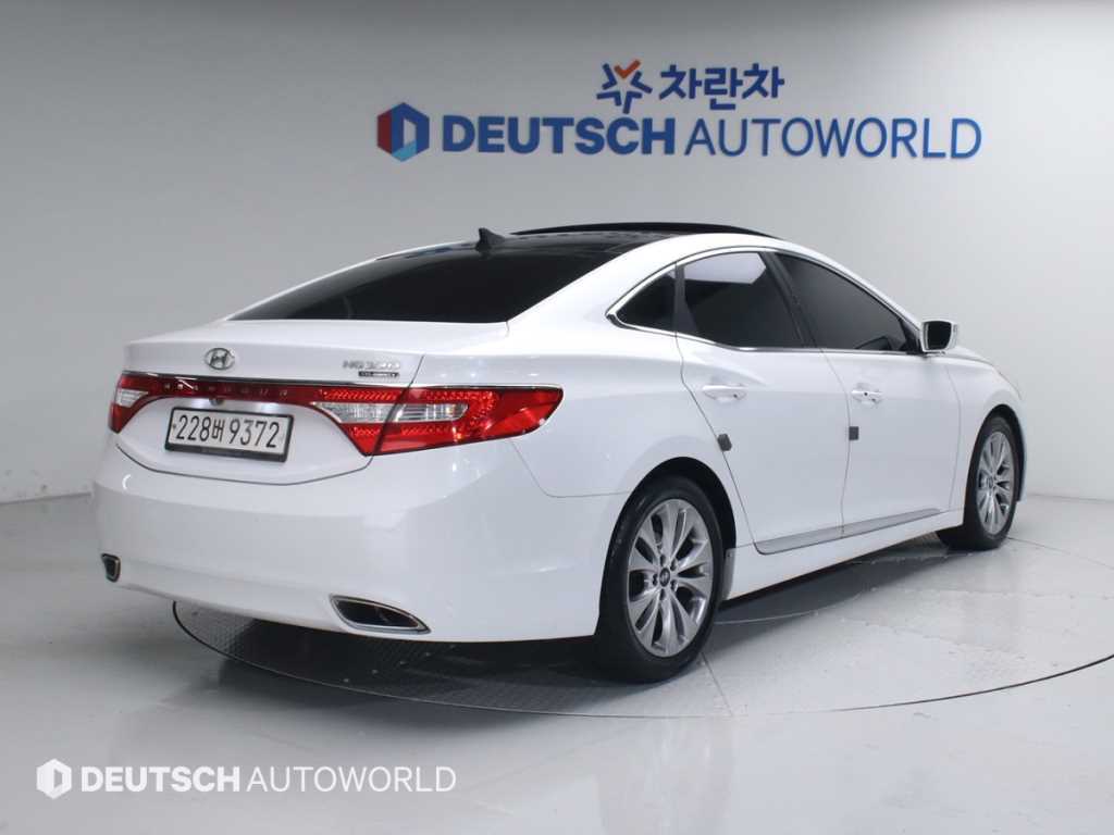HYUNDAI Grandeur - Vista 2