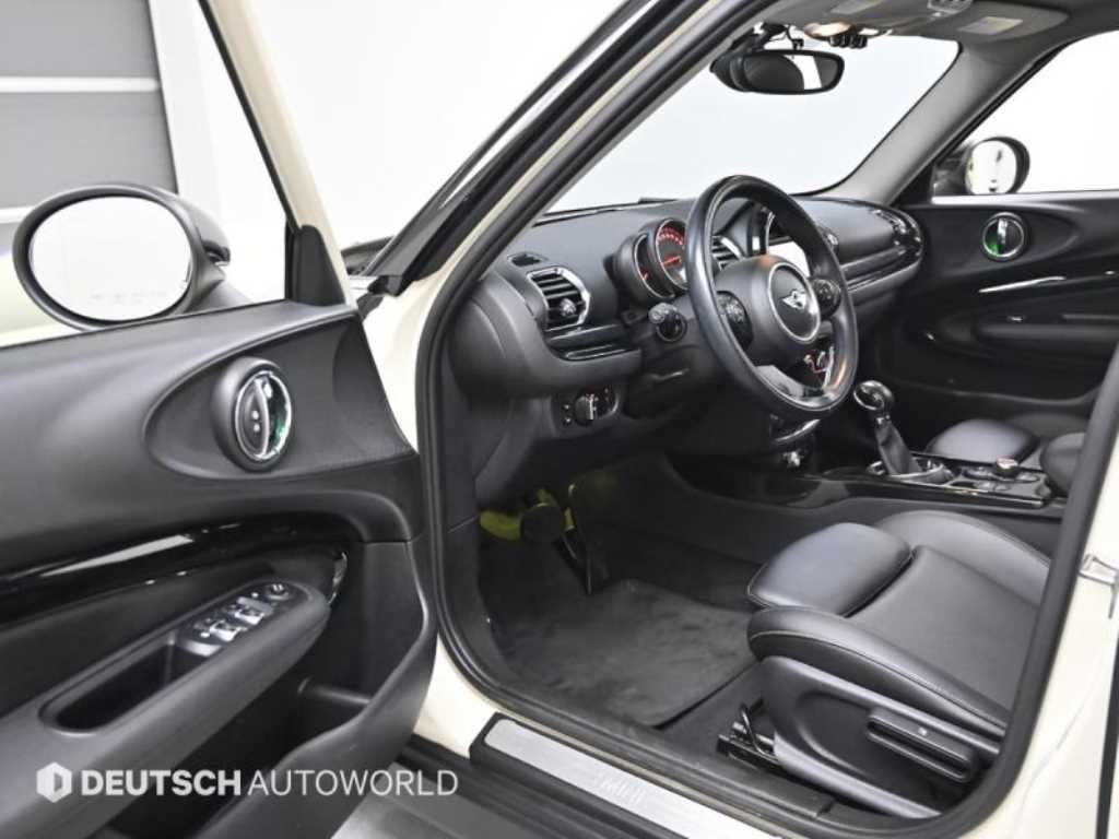 Mini Clubman - Vista 11