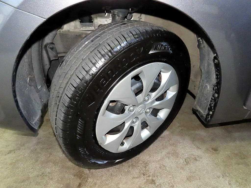 HYUNDAI Accent 2014 Gris - Importación desde Corea - HF Imports Iquique - Foto 18