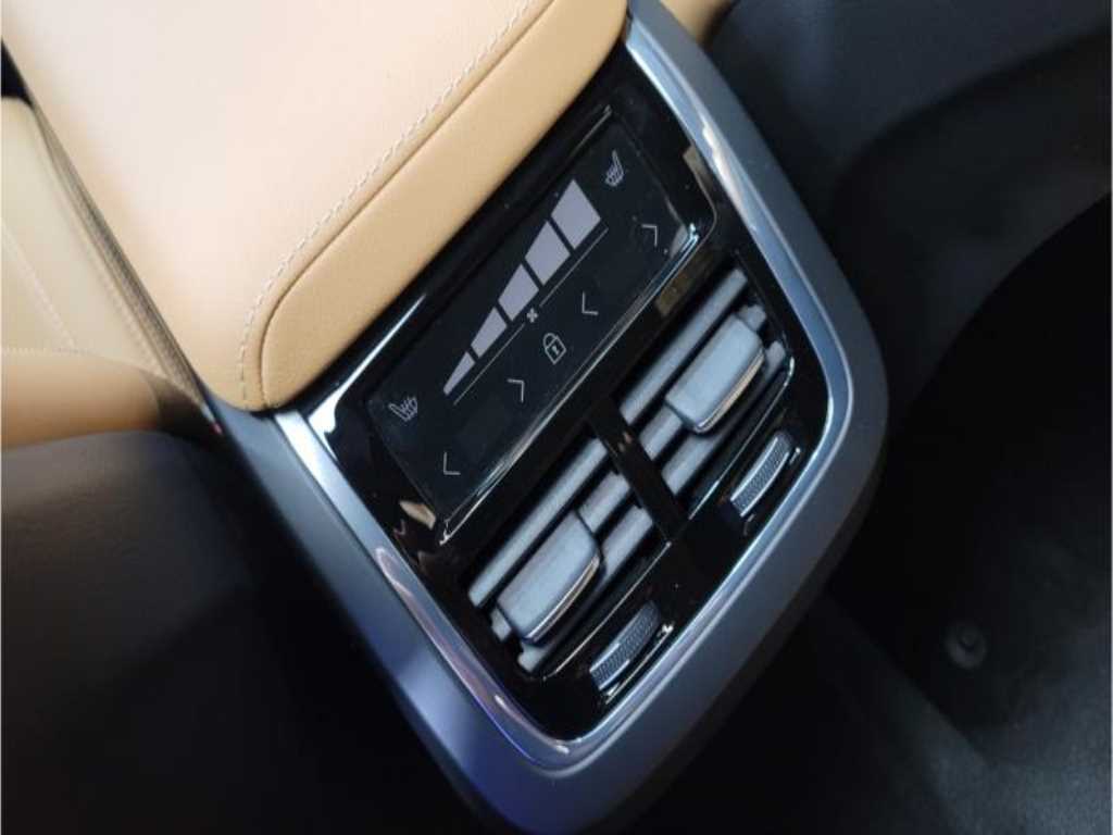 Volvo XC60 2024 - Importación desde Corea - HF Imports Iquique - Foto 15