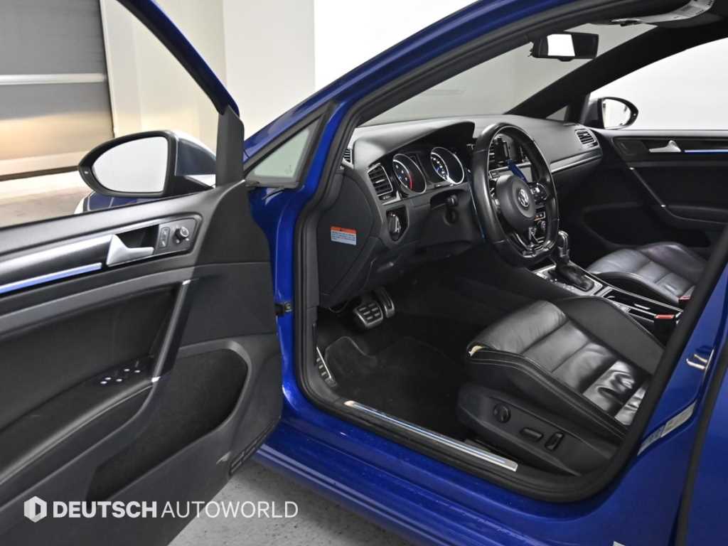 Volkswagen Golf - Vista 11