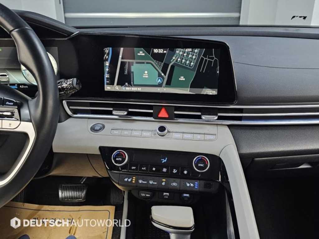 HYUNDAI Avante - Vista 8