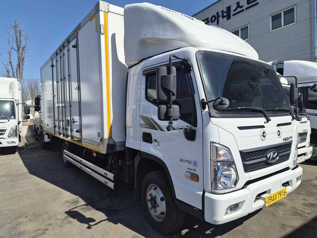 medium and large cargo truck - Vista 2