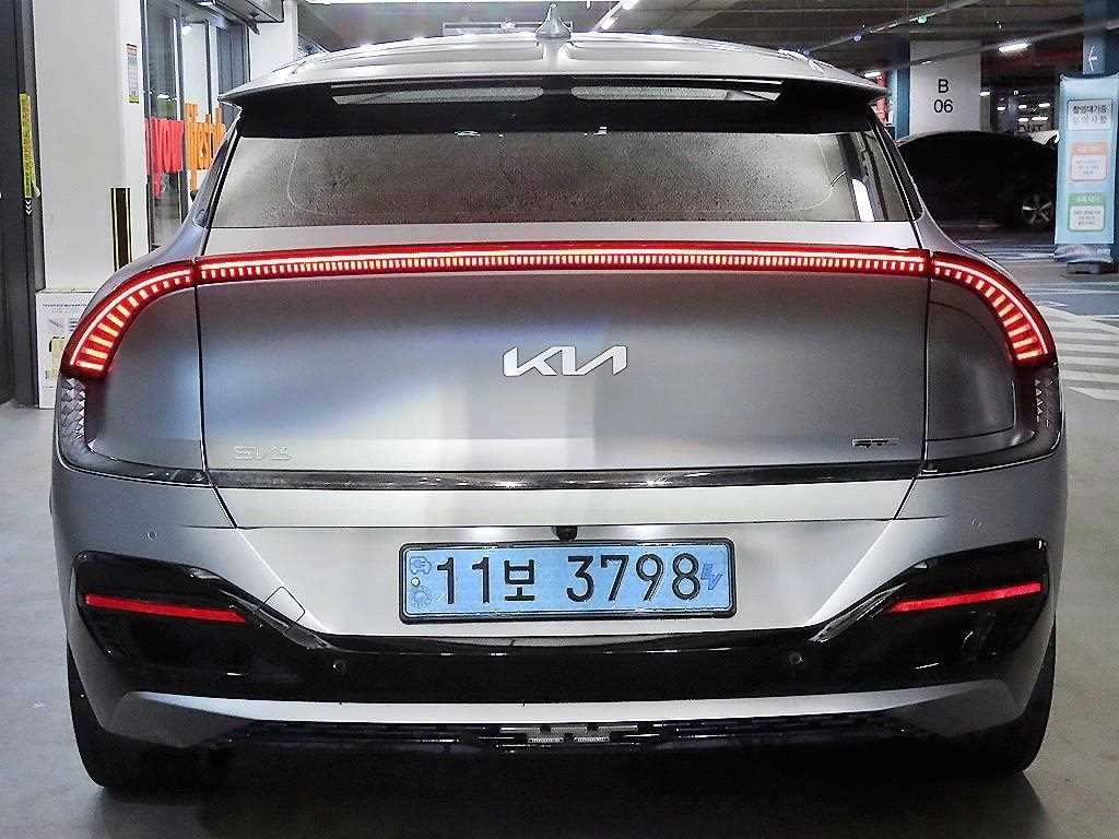 KIA EV6 - Vista 5
