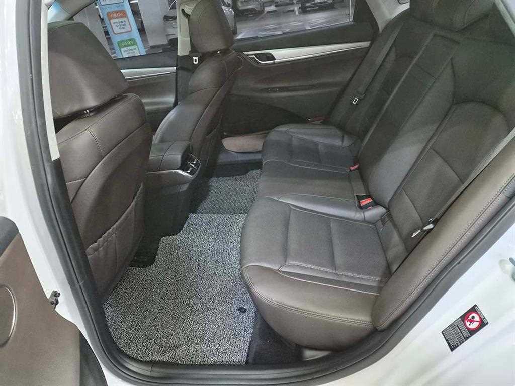 HYUNDAI Grandeur - Vista 7