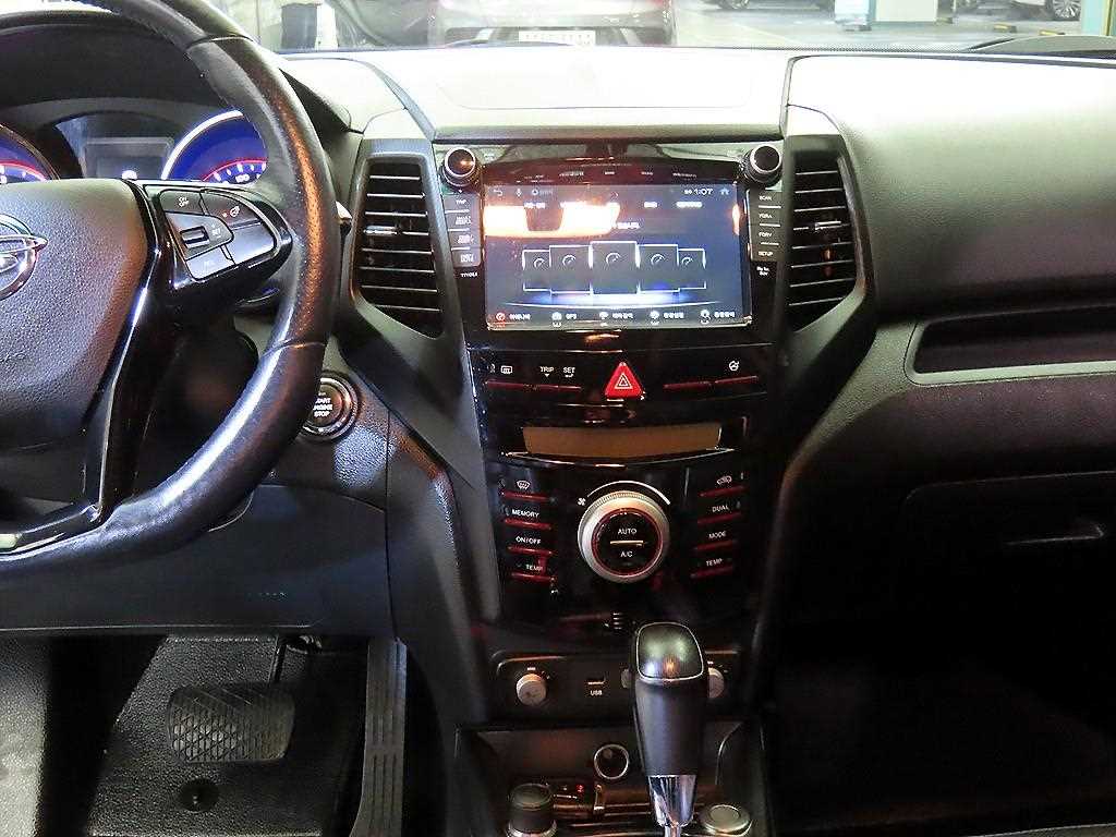 Ssangyong Tivoli - Vista 11