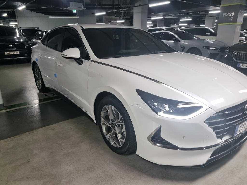 HYUNDAI Sonata - Vista 4