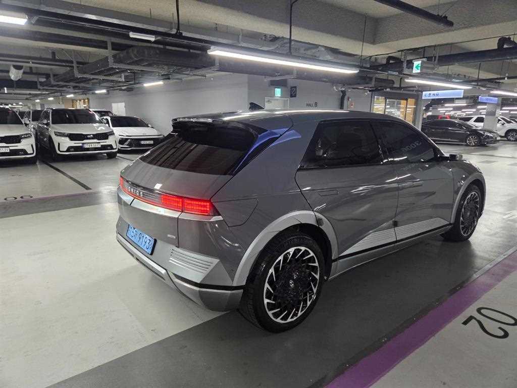 HYUNDAI Ioniq 5 - Vista 4