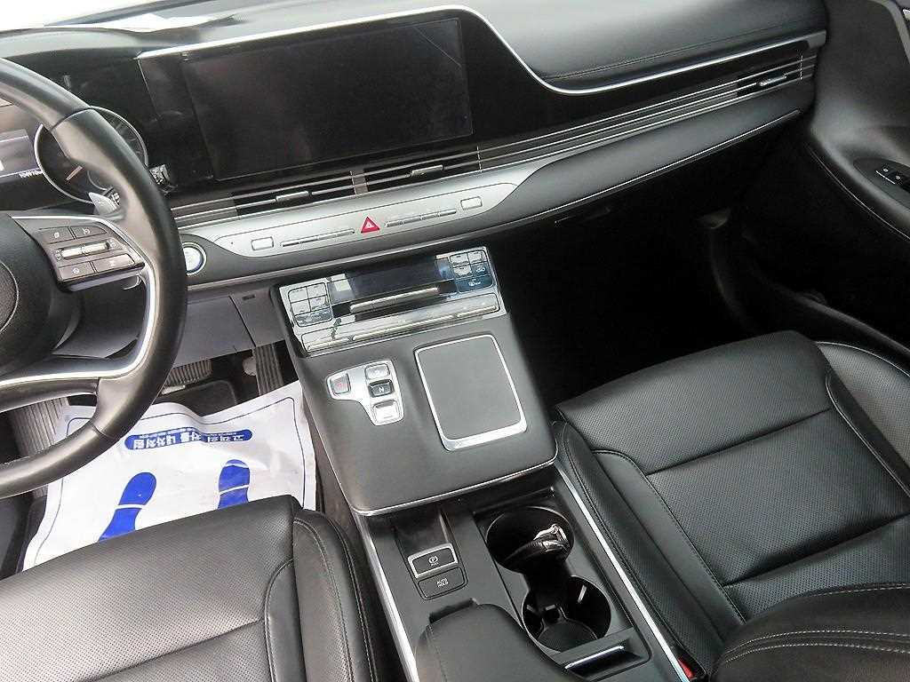 HYUNDAI Grandeur - Vista 12