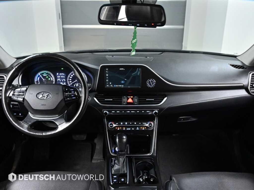 HYUNDAI Grandeur - Vista 7