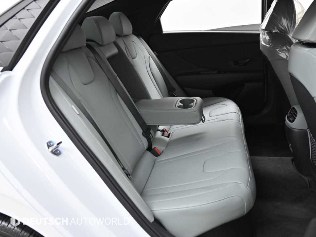 HYUNDAI Avante - Vista 12