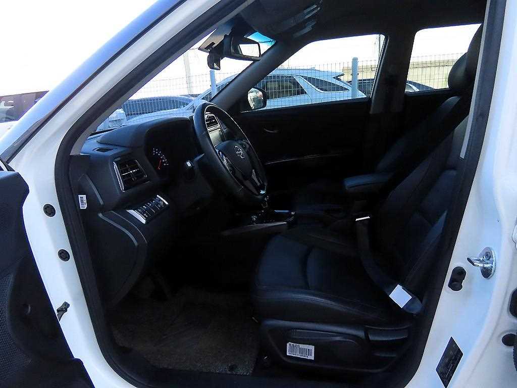 Ssangyong Tivoli - Vista 5