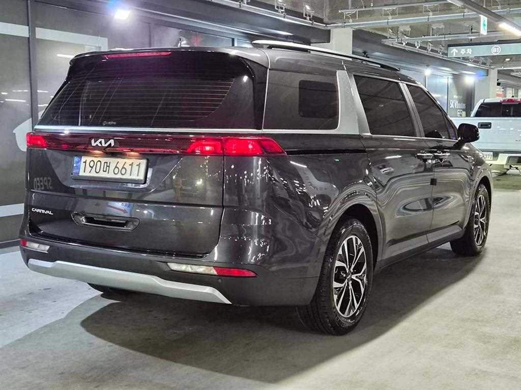 KIA Carnival - Vista 4