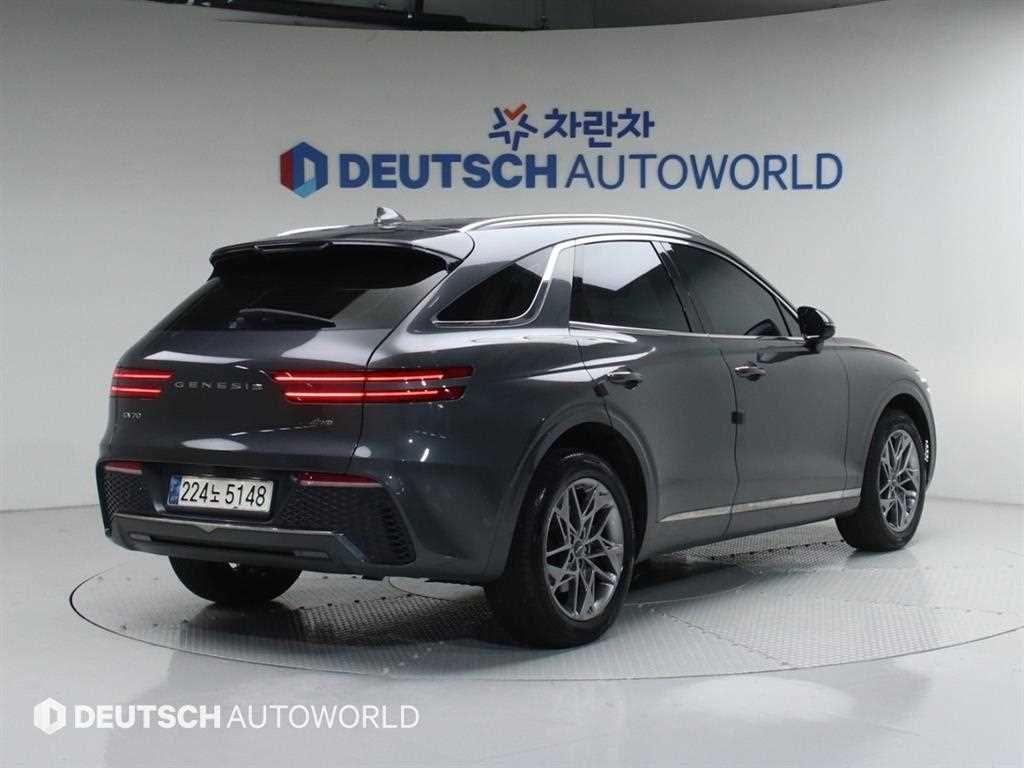 Genesis GV70 - Vista 4