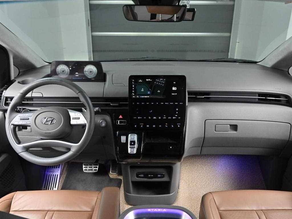 HYUNDAI Staria - Vista 7