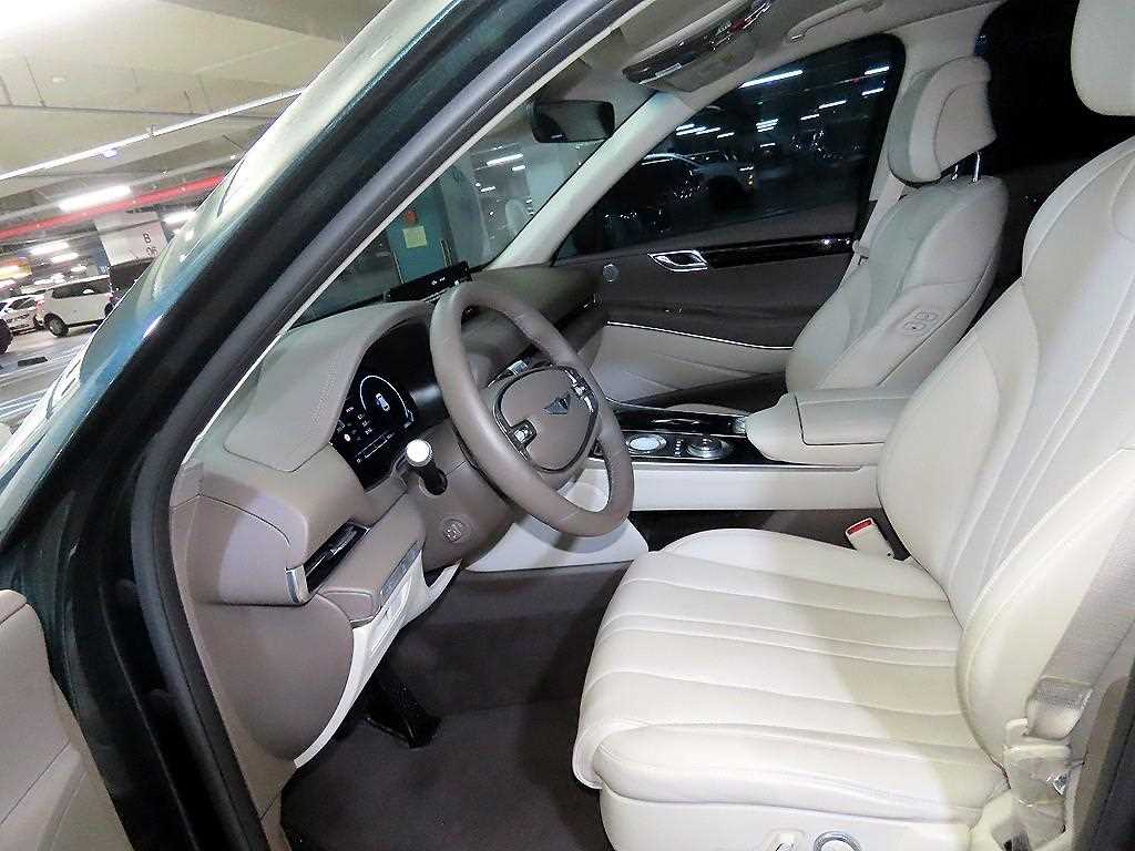 Genesis GV80 - Vista 6