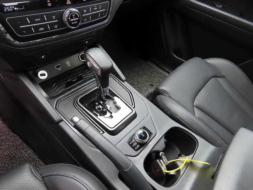 Ssangyong Rexton - Vista 10