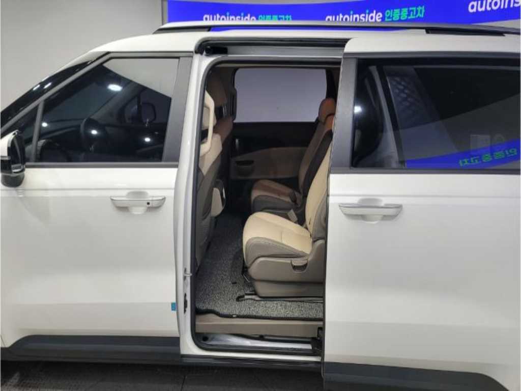 KIA Carnival - Vista 7