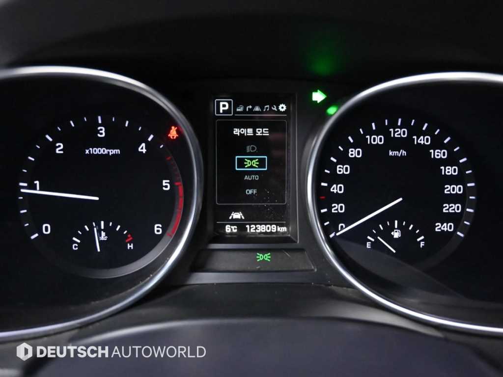 HYUNDAI Santa Fe - Vista 8