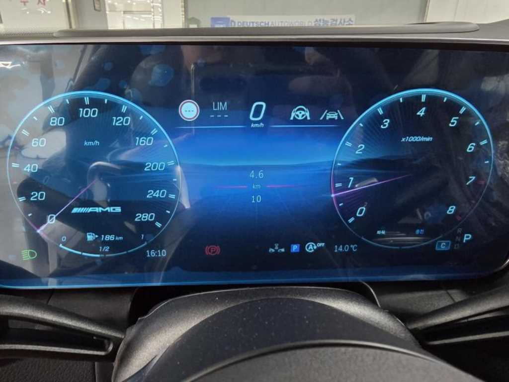 Mercedes Benz GLC Class - Vista 4