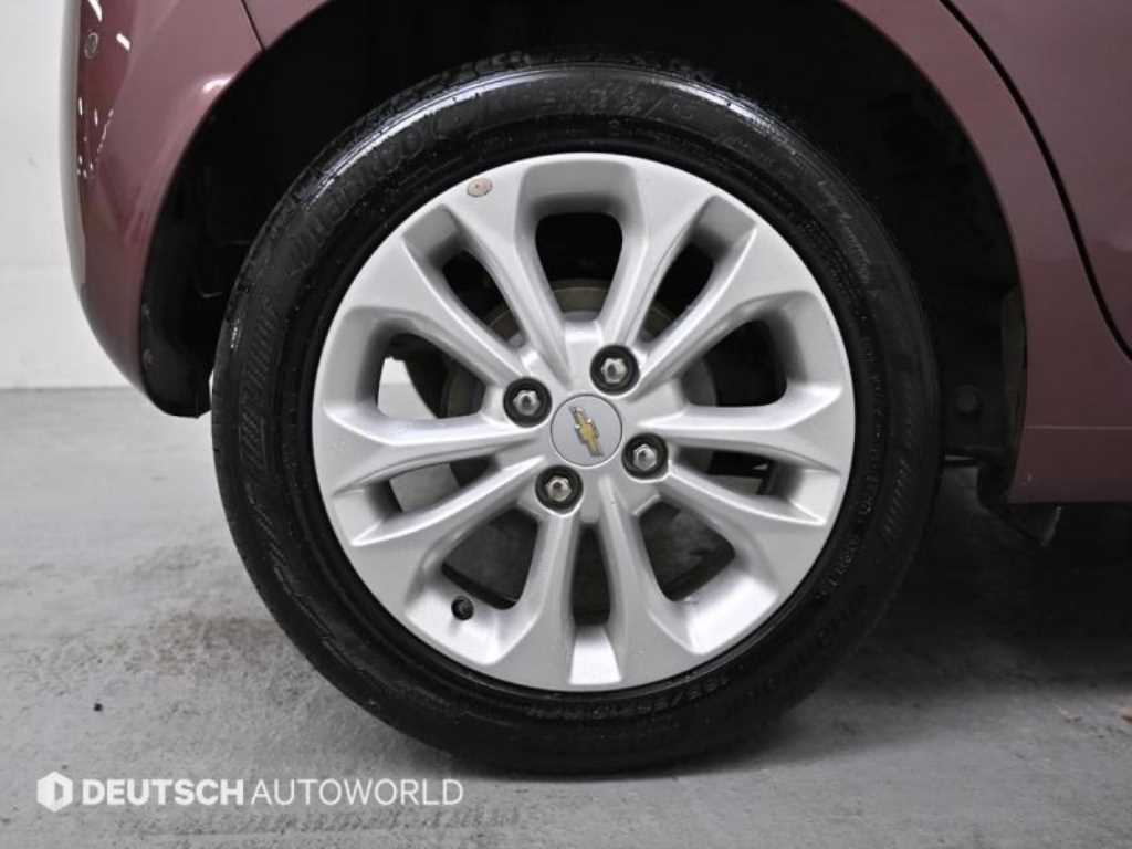 Chevrolet Spark - Vista 5