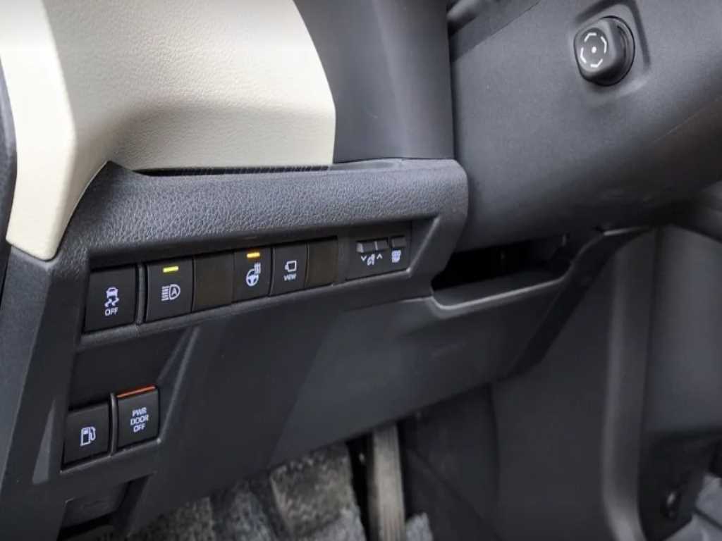 Toyota Siena - Vista 12