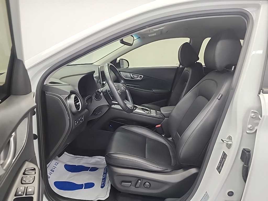 HYUNDAI Kona - Vista 11