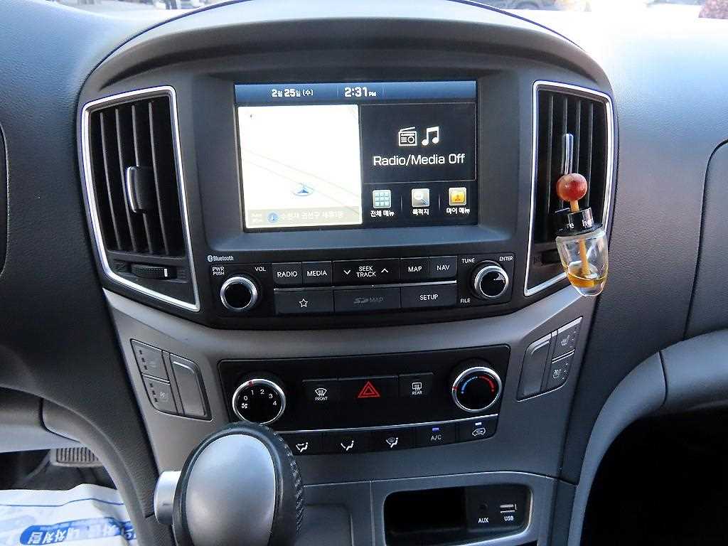 HYUNDAI Starex 2019 Negro - Importación desde Corea - HF Imports Iquique - Foto 13