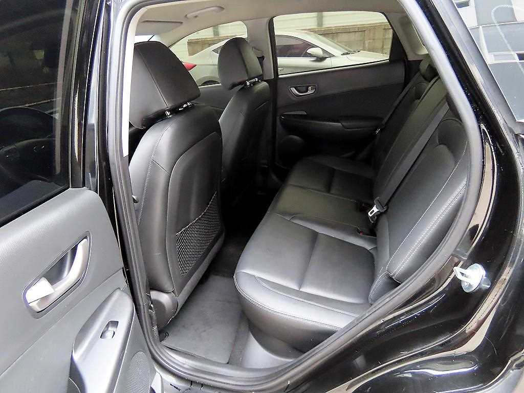 HYUNDAI Kona - Vista 6