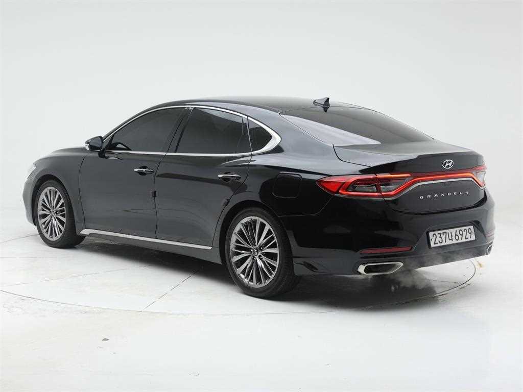 HYUNDAI Grandeur - Vista 4