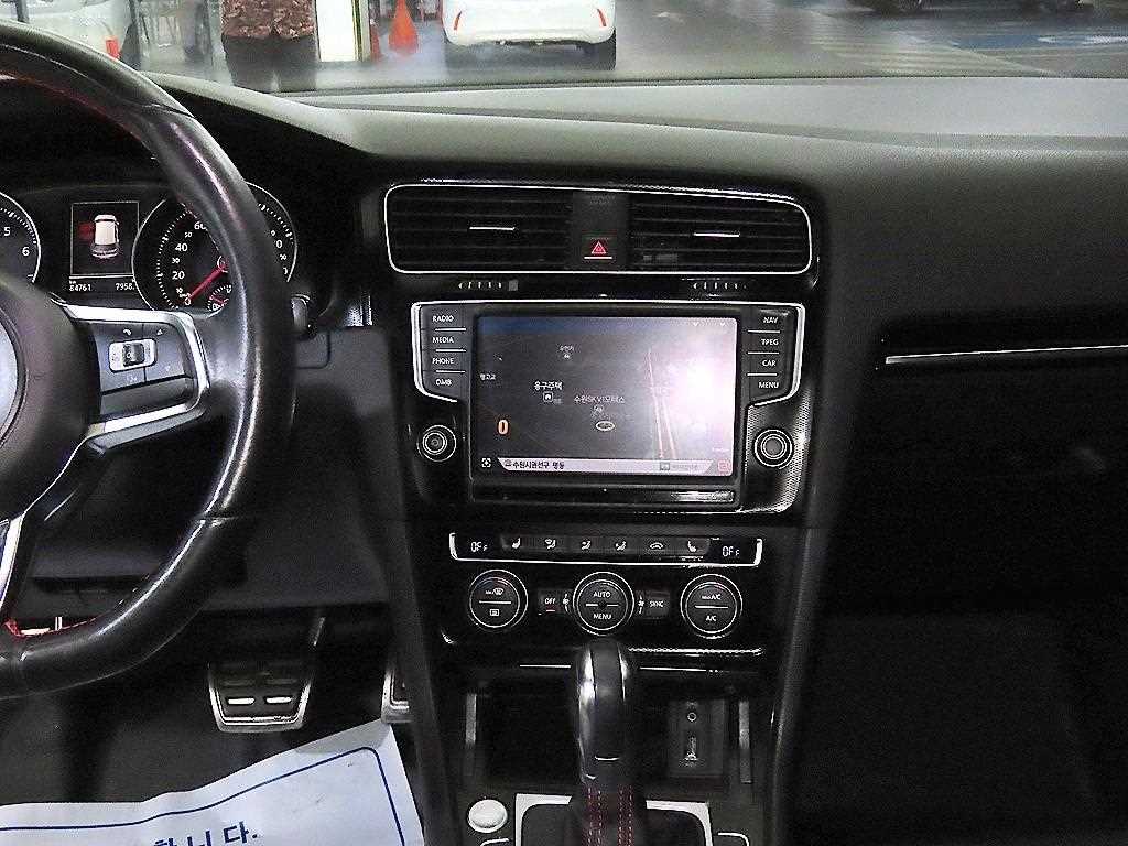 Volkswagen Golf - Vista 11