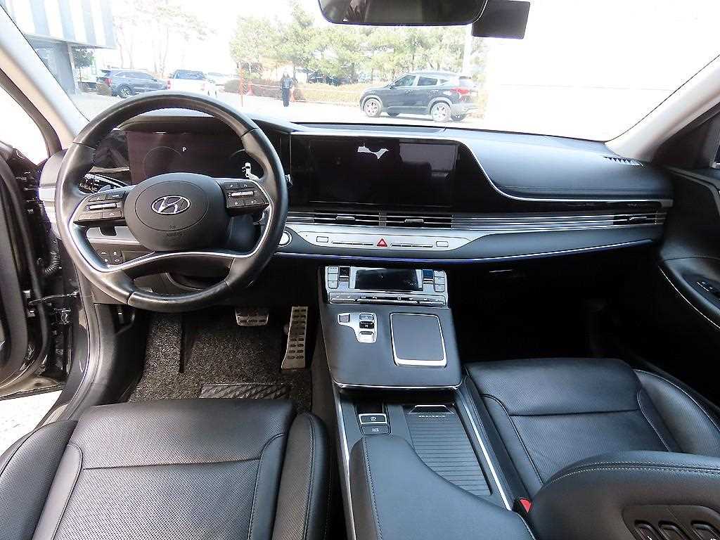 HYUNDAI Grandeur - Vista 7