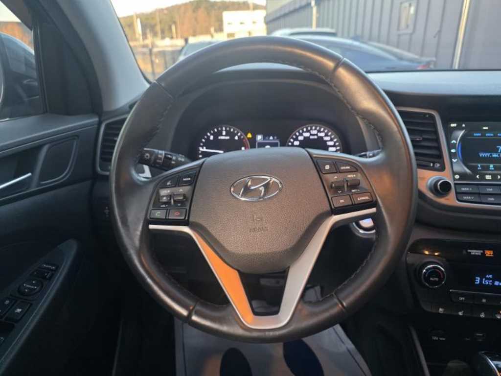 HYUNDAI Tucson - Vista 8