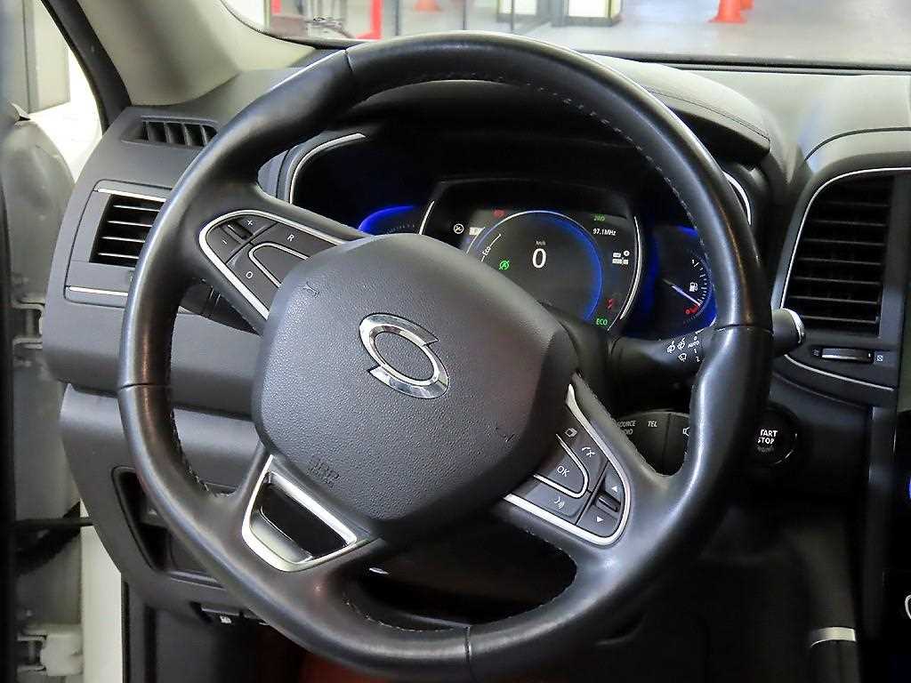 SAMSUNG QM6 - Vista 8