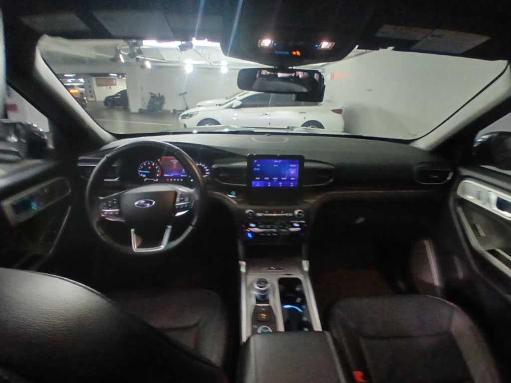 Ford Explorer - Vista 6