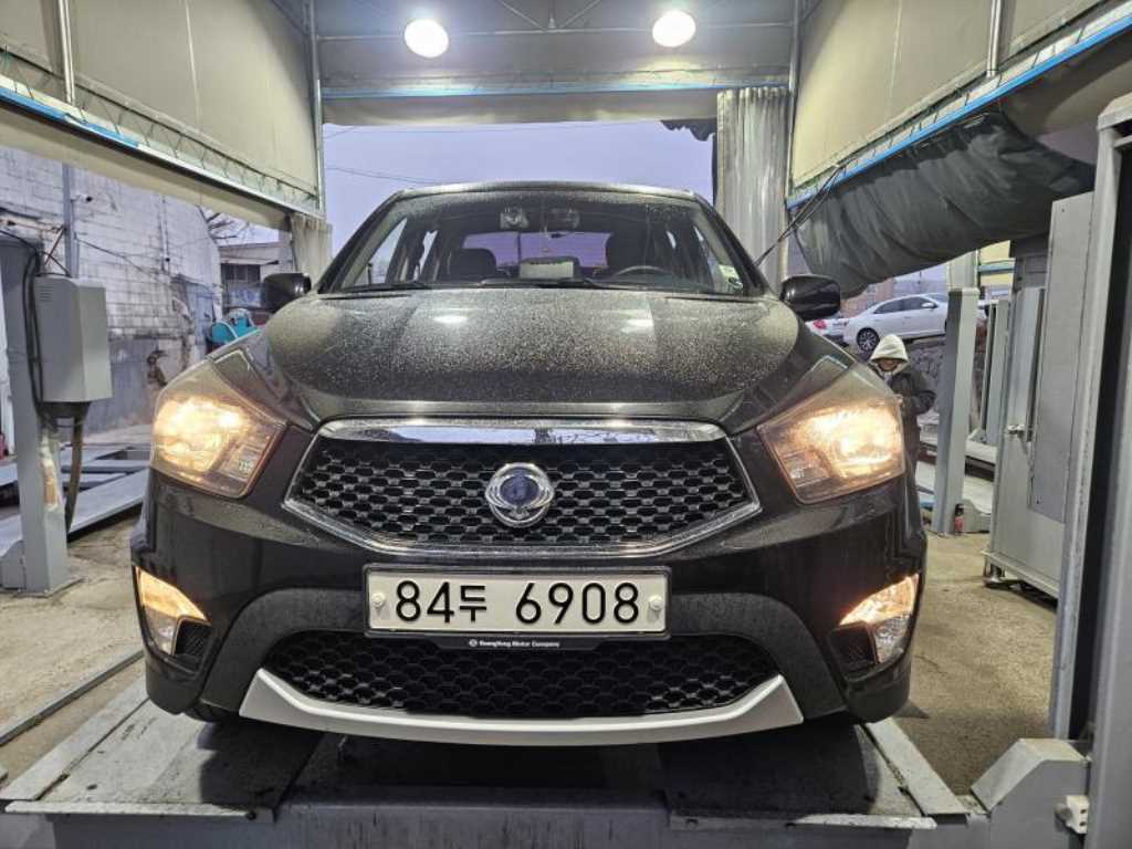 Ssangyong Korando 2012 Negro - Importación desde Corea - HF Imports Iquique - Foto 1