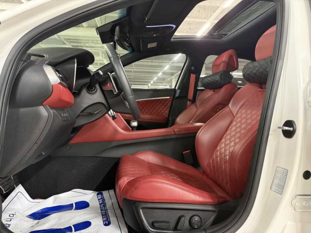 Genesis G70 - Vista 7