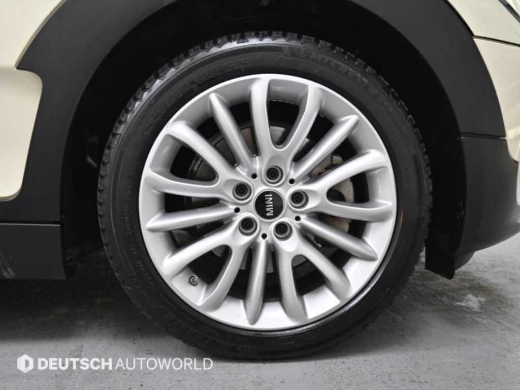 Mini Clubman - Vista 5