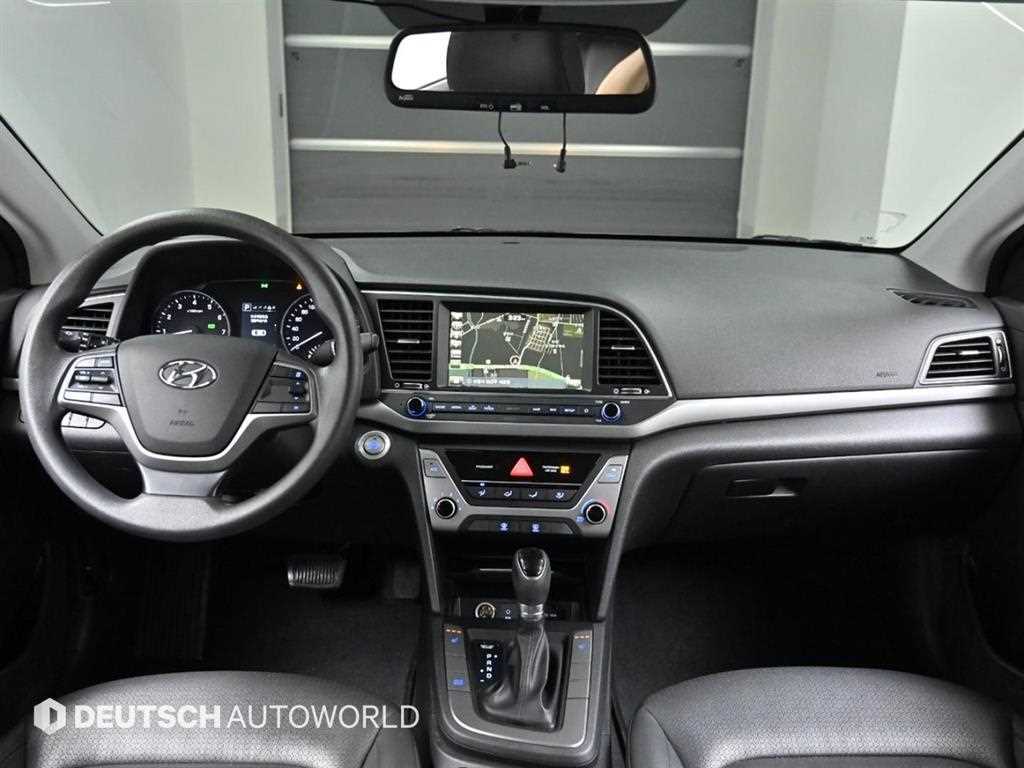 HYUNDAI Avante - Vista 7