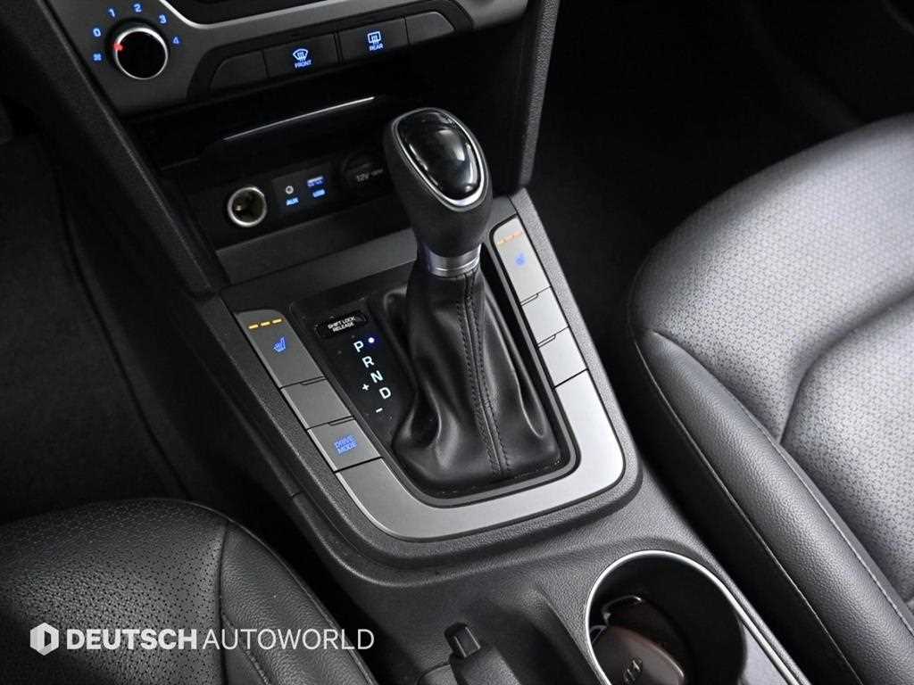 HYUNDAI Avante - Vista 9