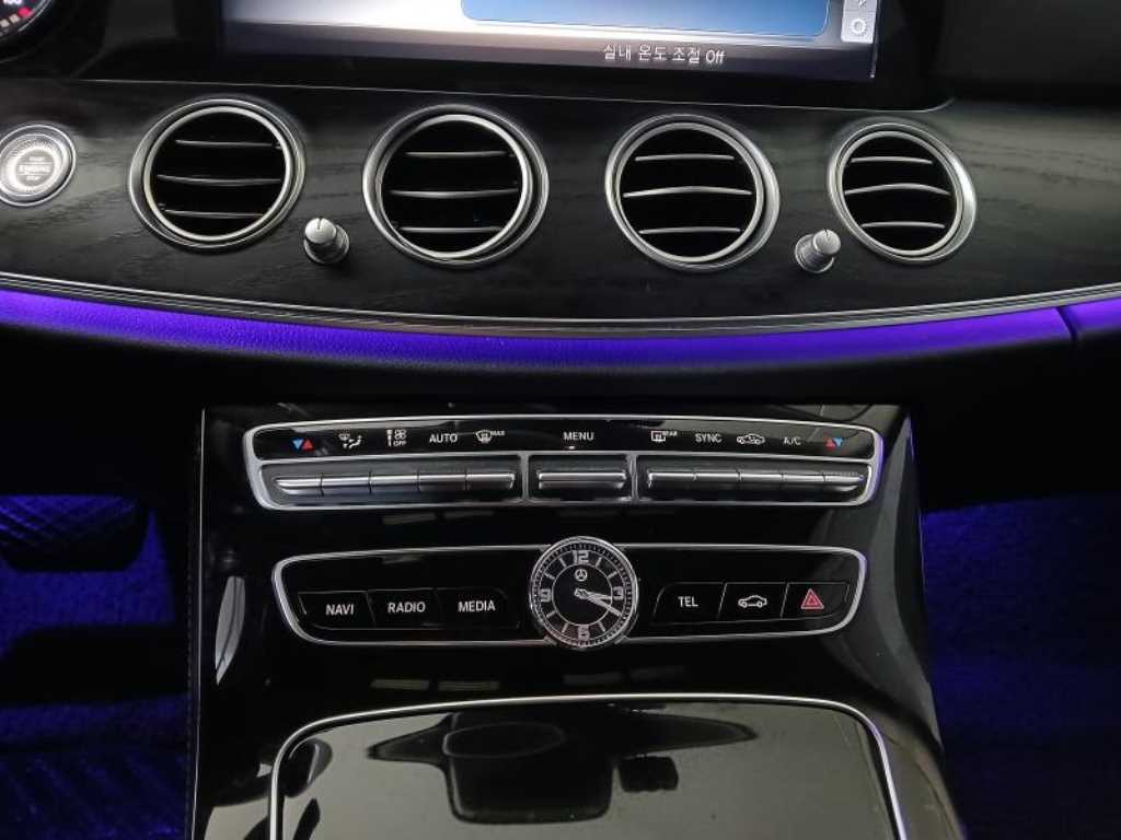 Mercedes Benz E class 2020 Blanco - Importación desde Corea - HF Imports Iquique - Foto 13