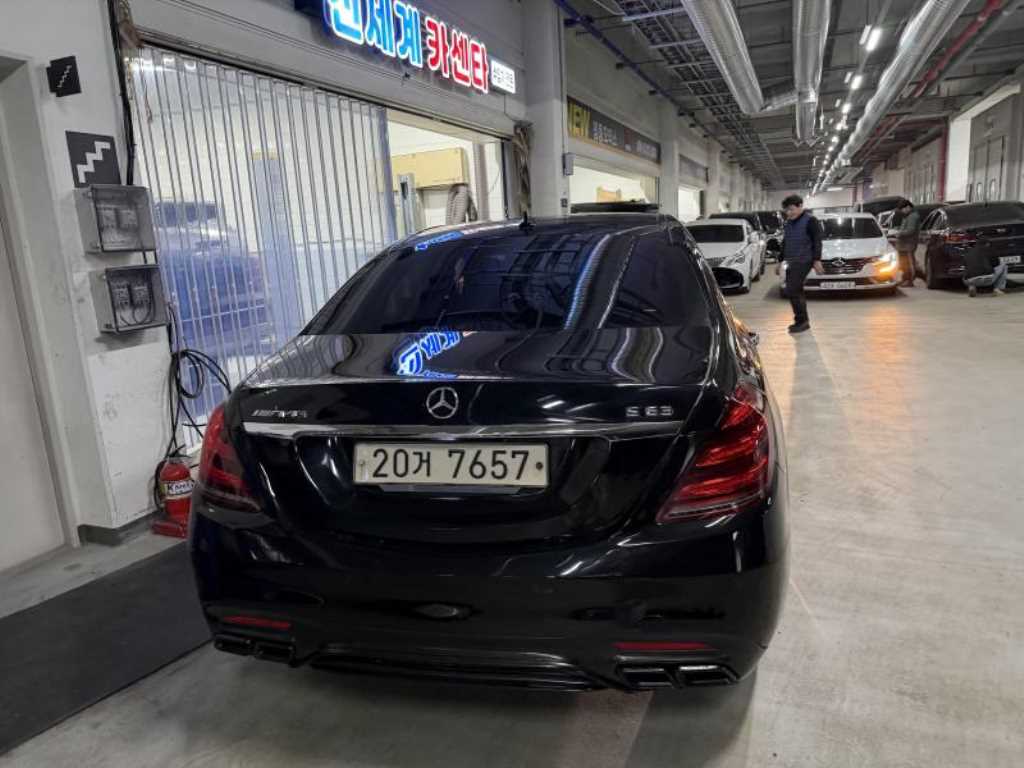 Mercedes Benz S Class - Vista 3