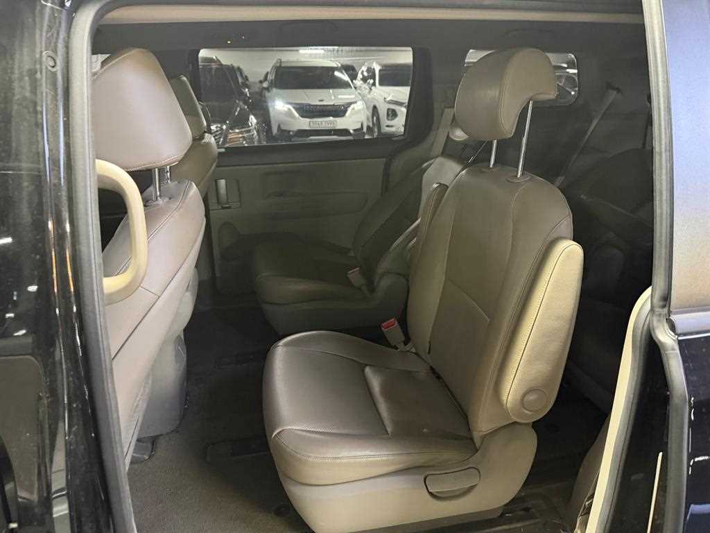 KIA Carnival 2018 Negro - Importación desde Corea - HF Imports Iquique - Foto 15