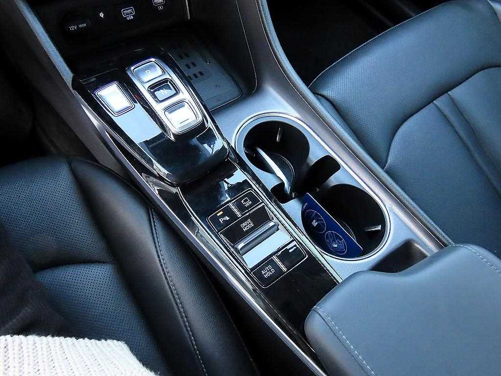 HYUNDAI Sonata - Vista 11